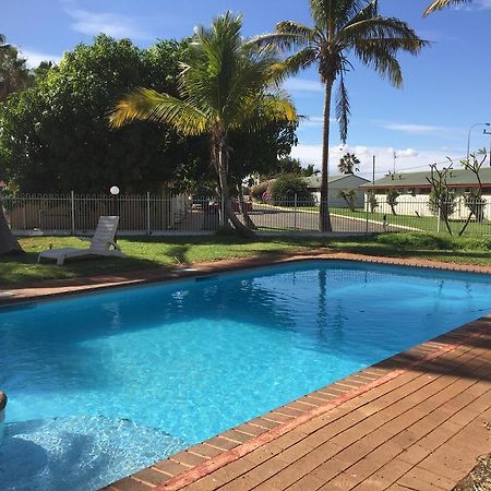 Carnarvon Gateway Motel Buitenkant foto